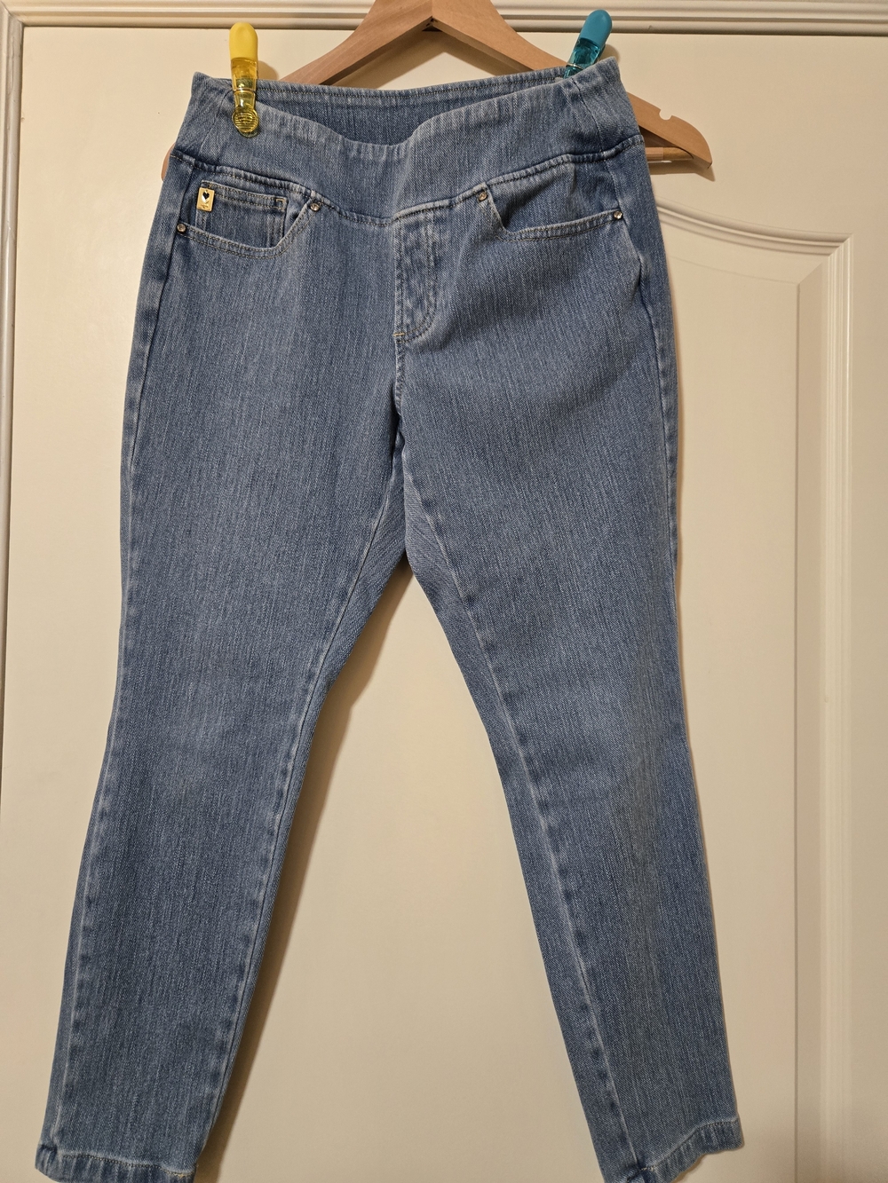 Belle by Kim Gravel Light Blue Pull-On Stretch Jeans Comfortable